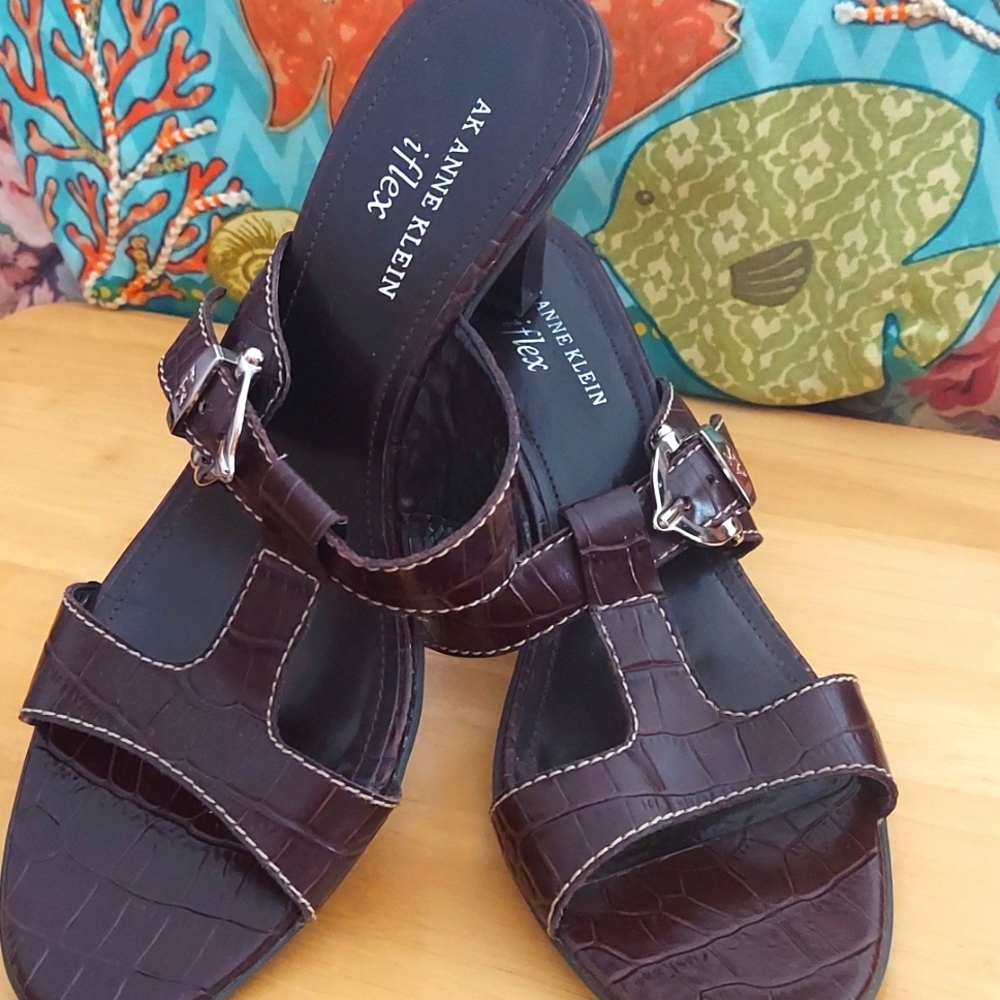 EUC Anne Klein iflex Sandals